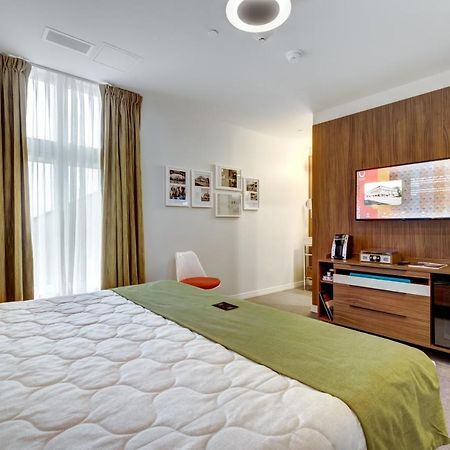 Hotel Uville Монреаль Экстерьер фото